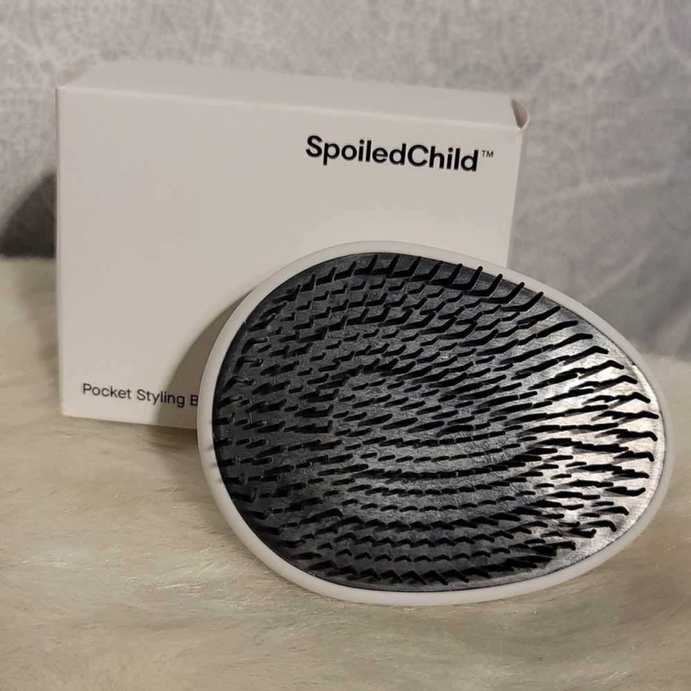 Spoiled Child Pocket Styling Brush